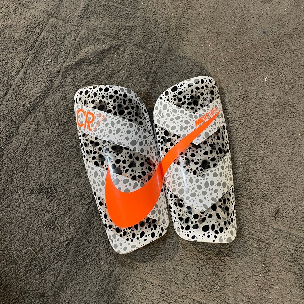 Nike Mercurial Lite CR7 Soccer Shinguards